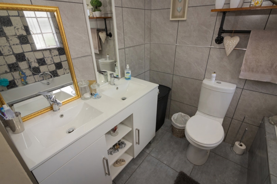 2 Bedroom Property for Sale in Kroonstad Central Free State